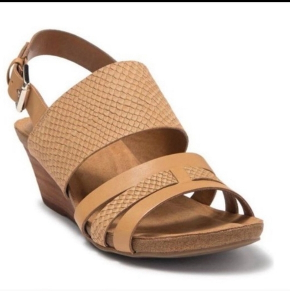 low wedge strappy sandals